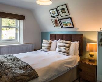 Lamlash Bay Hotel - Isle of Arran - Bedroom