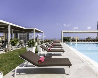 EPIC SANA Luanda Hotel - Luanda - Piscina