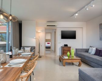 Trianon Luxury Apartments & Suites - La Canée - Salle à manger