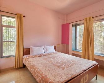 Chaitanya Resort - Ganpati Pule - Habitación