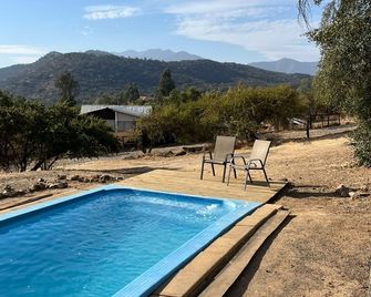 Cordillera Sunset Cabin and Heated Pool - Paine