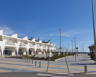 Superb studio completely refurbished - La Grande-Motte - Building