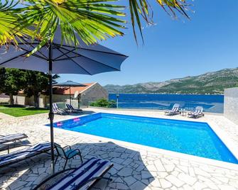 Villa Gabriela - Korčula - Zwembad