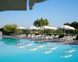 Torre Guaceto Greenblu Resort - Carovigno - Pool