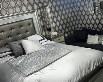Nice Cozy Room By Empire City Casino And Cross County Mall - Yonkers