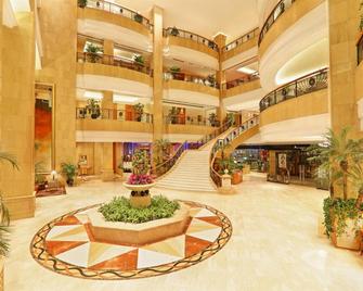 Sheraton Chengdu Lido Hotel - Chengdu - Lobby