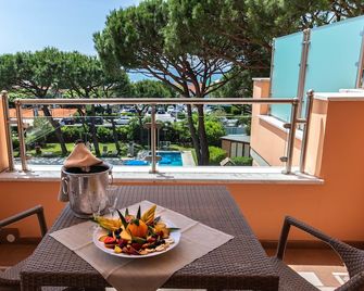 Versilia Palace Hotel - Marina Di Pietrasanta - Balcony
