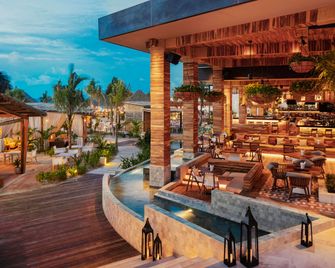 Jungala Hotel at VidantaWorld Riviera Maya - קנקון - בר