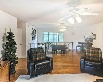 Patio and Yard Dtwn Cottonwood Home! - Cottonwood