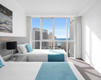 Holiday Holiday Chevron Renaissance - Surfers Paradise - Bedroom