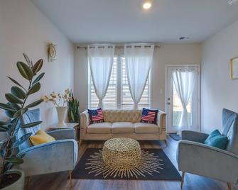 3 Mi to Bethany Beach The Chiefs Quarters Home - Ocean View - Sala de estar