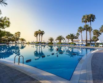 Turquoise Hotel - Side - Pool