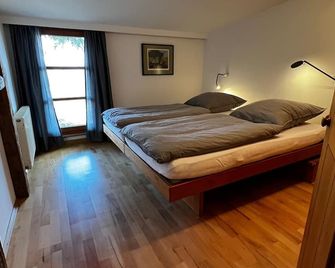 Beautiful vacation home with heated pool & infrared sauna - panoramic views - 콜른부르크 - 침실