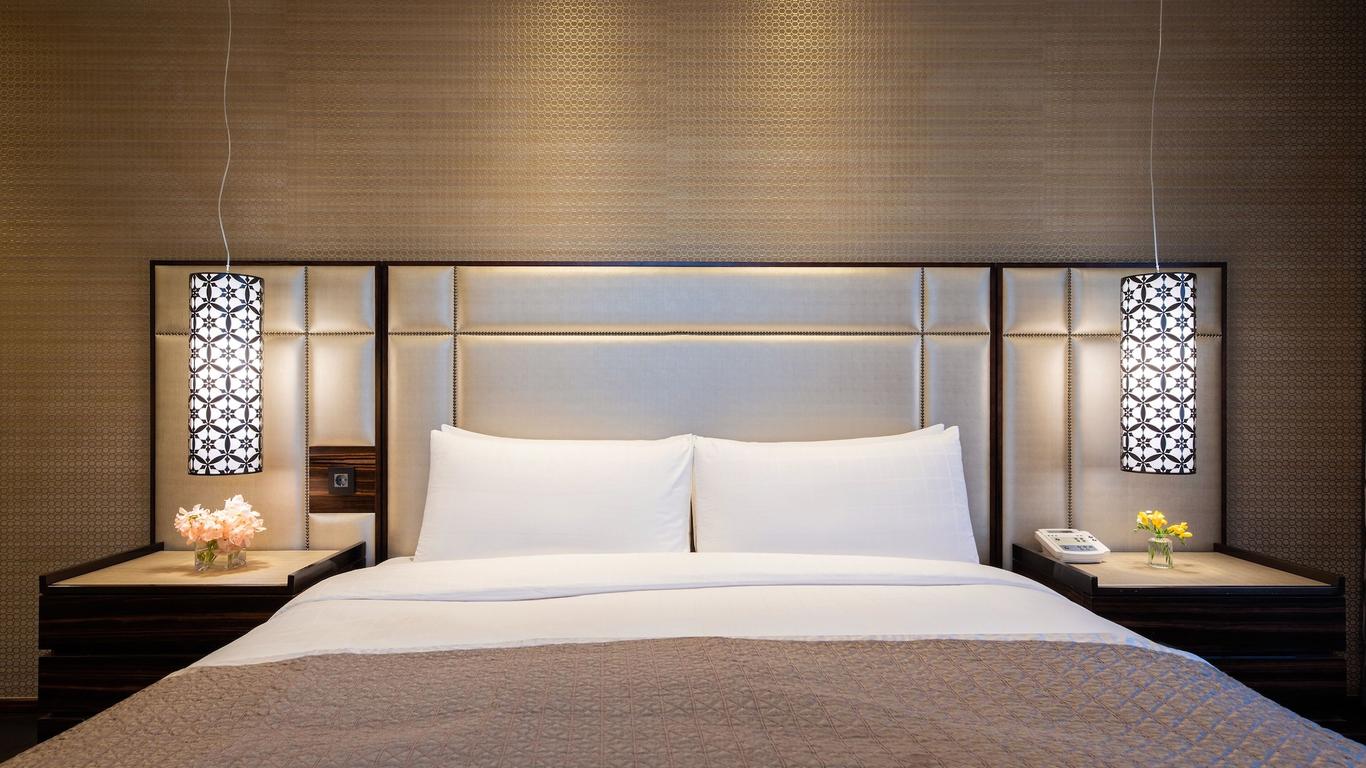 أوكوود بريميير كوكس سنتر