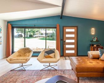 The Bedrock - Bedford - Living room
