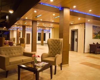 Aachman Nature Valley Resort - Shimla - Lobby