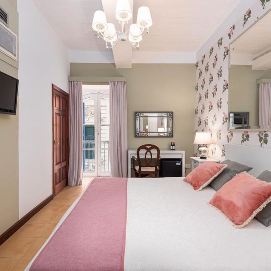 Bedroom view of Hotel Castille