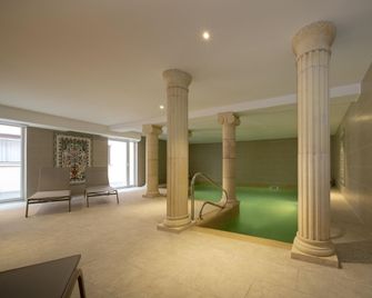 Hotel Majestic Alsace - Niederbronn-les-Bains - Pool