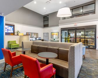 Holiday Inn Express Harlingen By IHG - Harlingen - Gebäude