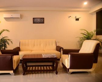 Transit Bay - Rājahmundry - Lounge