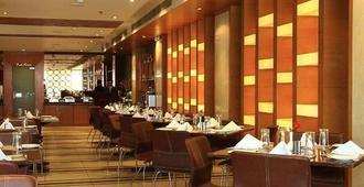 Hotel O2 Vip - Calcuta - Restaurante