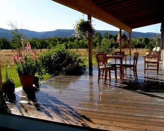 Mountain Greyporch--Relax and Enjoy - Driggs - Balcón