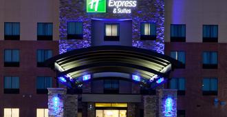 Holiday Inn Express & Suites Fort Dodge - Fort Dodge