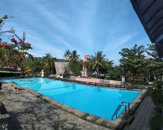 Bumi Nusantara Hotel & Resort - Pangandaran - Басейн