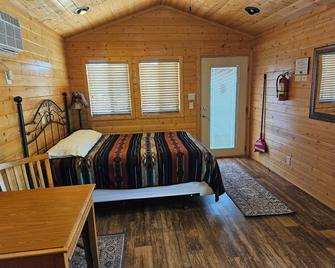 Canyons Of Escalante Rv Park - Escalante - Schlafzimmer