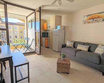 Appartement Avec Climatisation, Proche Golf Et Île Des Loisirs - Cap d'Agde - Living room