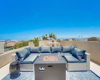 Island Sands 2 | 5BR Beach Escape in Heart of MB - San Diego - Balcony