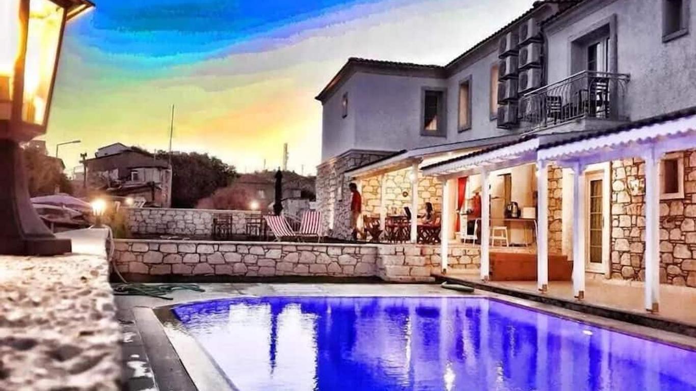 Alacati Alaris Hotel
