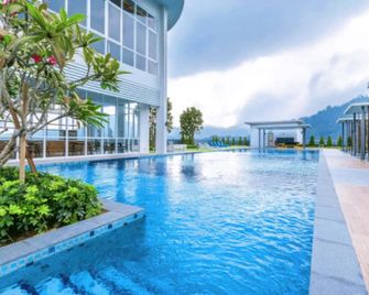 Windmill Upon Hills Serenity Retreat Genting - Genting Highlands - Piscina