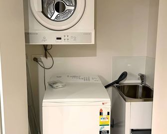Delicious in Dickson - 1bd 1bth - Canberra - Laundry facility