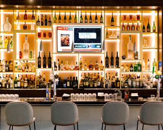 Crowne Plaza Toronto - North York by IHG - Toronto - Bar