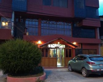 Hostal Vista al Lago - Puno - Edificio