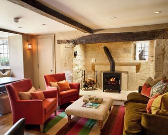 House of George W Davies - Broadway - Вітальня