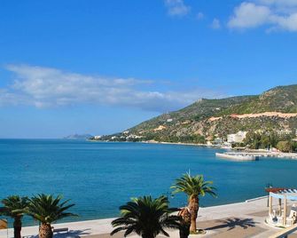 Grand Hotel Loutraki - Loutraki - Пляж