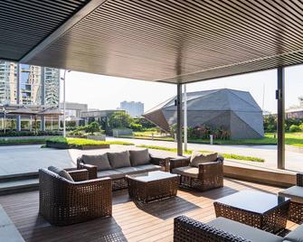 Shan Zhi Ye Serviced Apartment Hotel(Houjie Wanda Plaza Liaoxia Subway Station) - Dongguan - Patio