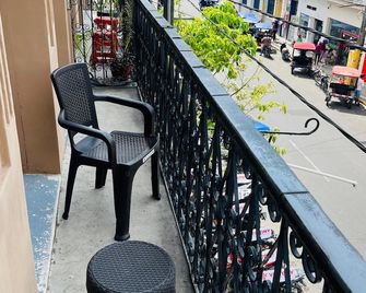 A&T Amazon Backpackers - Iquitos - Balcony