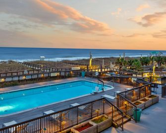 Hampton Inn & Suites Carolina Beach Oceanfront - Carolina Beach - Zwembad