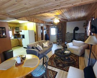 Cozy 2-bedroom cabin plus bunk house in the central Adirondacks, Long Lake - Long Lake - Living room