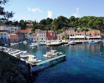 Beautiful Apartment Jelena 1 - Veli Losinj - Priveliște în exterior