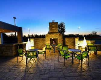 SpringHill Suites by Marriott Grand Forks - Grand Forks - Patio