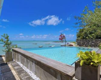 Villa LAGON Bleu, waterfront, private pool, 4 bedrooms en-suite - Grand Gaube - Pool