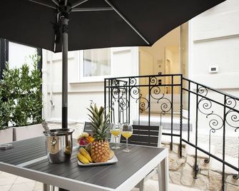 Lhp Suite Napoli Parco Margherita - Napoli - Balkon