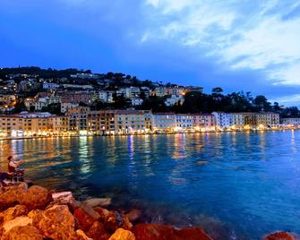 Delicious apartment Porto Santo Stefano central tourist port - Porto Santo Stefano