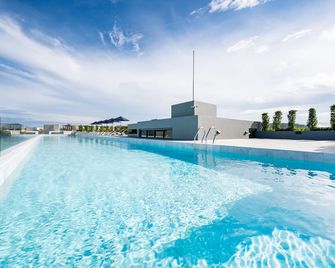 Kokotel Phuket Nai Yang Beach - עיירת פוקט - בריכה