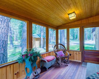 Lake Creek Lodge - Camp Sherman - Sala de estar
