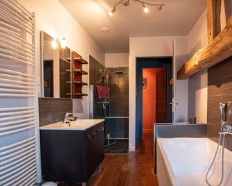 4 clévacances stone property with pool secure, and comfortable - Montréal - Bathroom